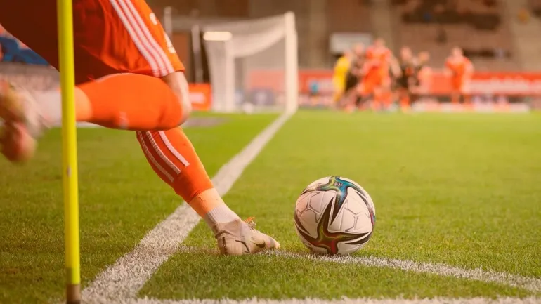 Betting strategies for corner kicks in soccer