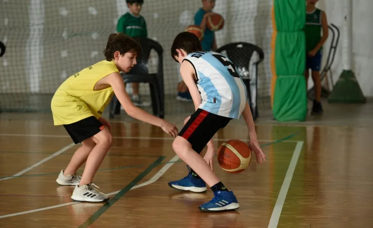 Analistas e especialistas em basquete brasileiro para seguir nas redes sociais